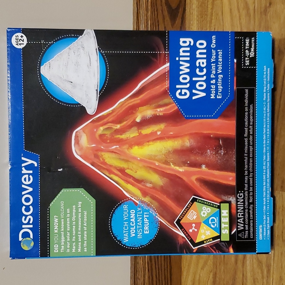 Discovery Glowing Volcano: Mold & Paint Your Own Erupting Volcano! NEW IN BOX